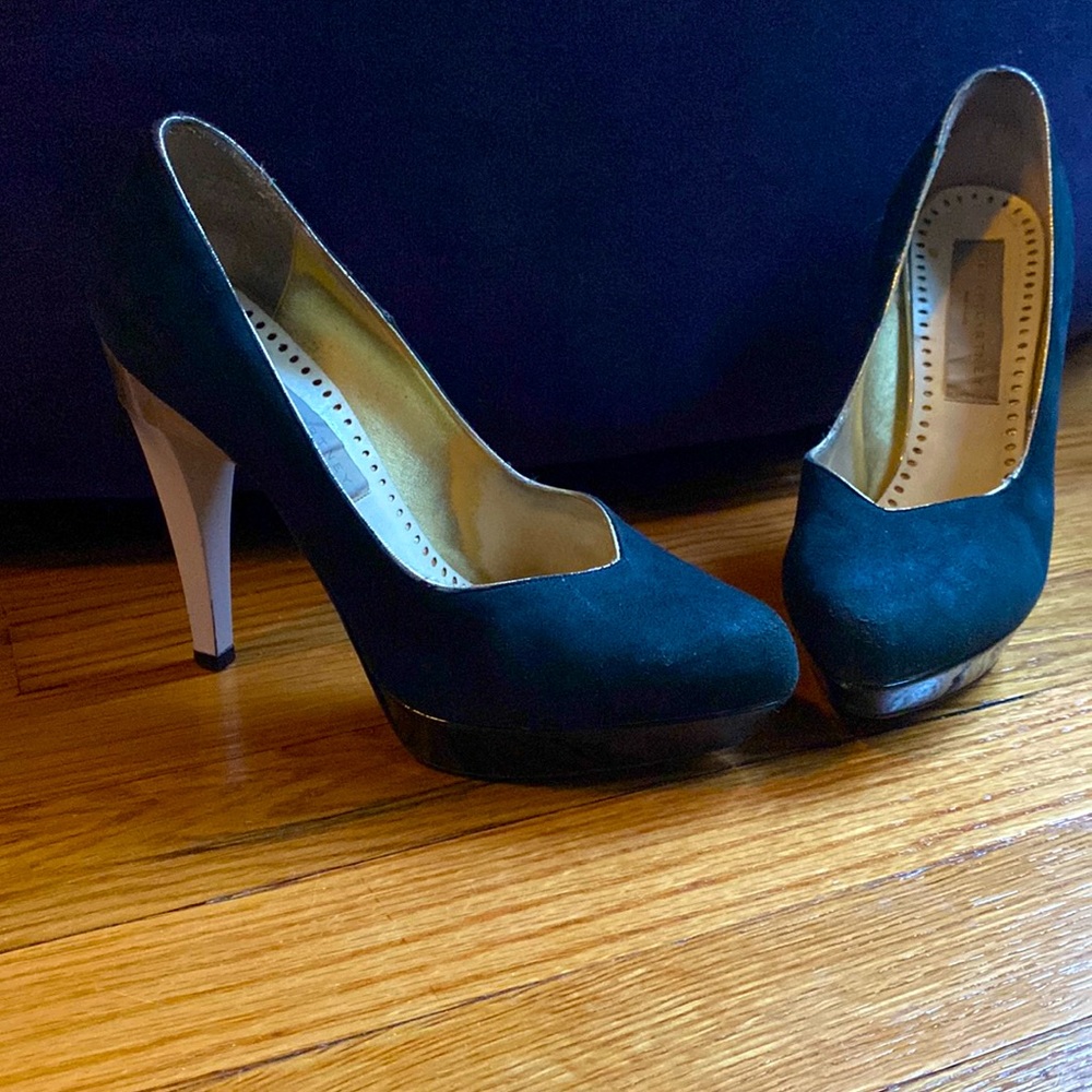 Stella McCartney Black shoes with gold lining & white heel